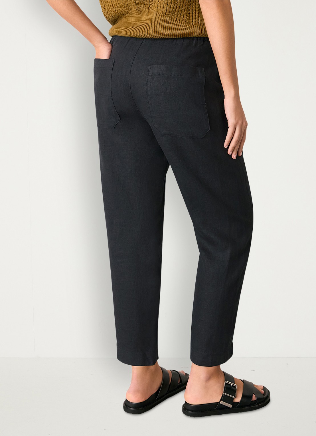Whistles High waist tapered fit broek van linnen met steekzakken - achterkant 4 zwart