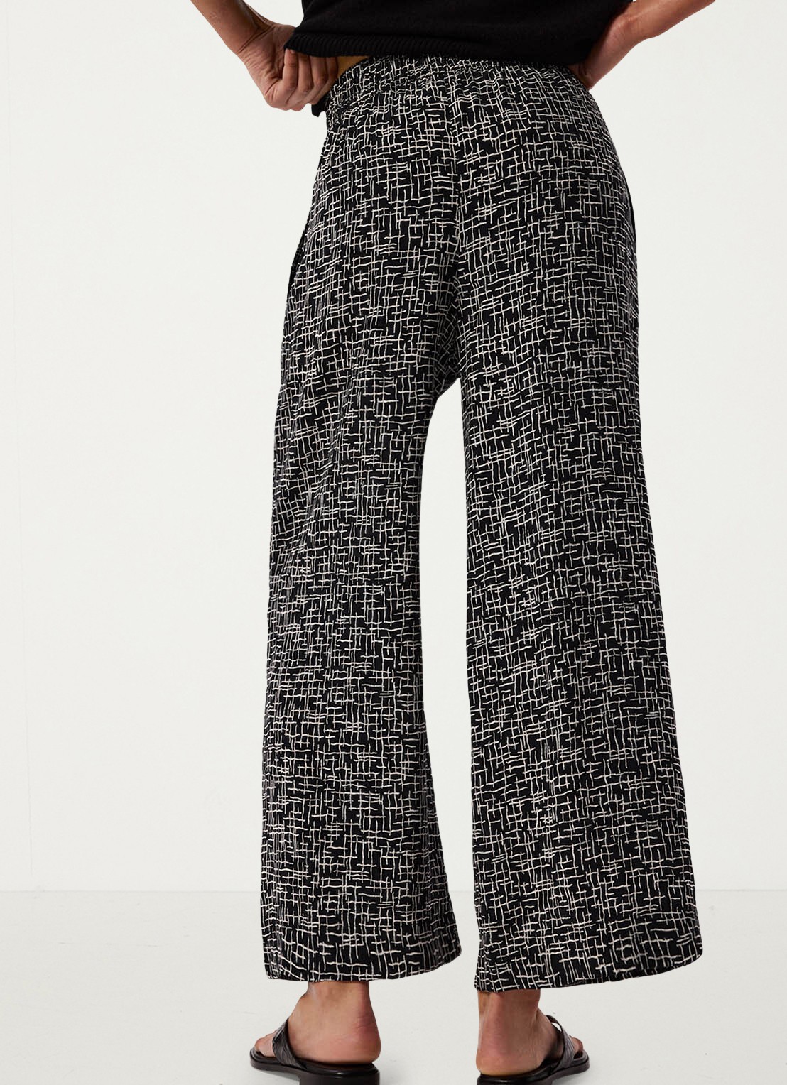 Whistles High waist wide fit cropped pantalon met print - achterkant zwart