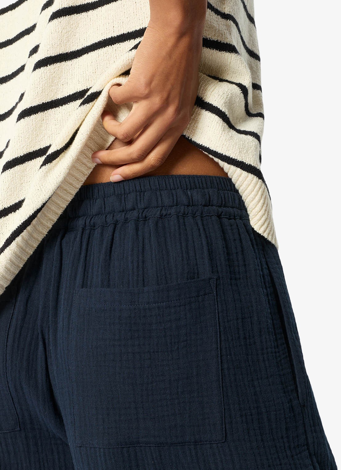 Whistles High waist wide fit pantalon met steekzakken - detail 3 donkerblauw