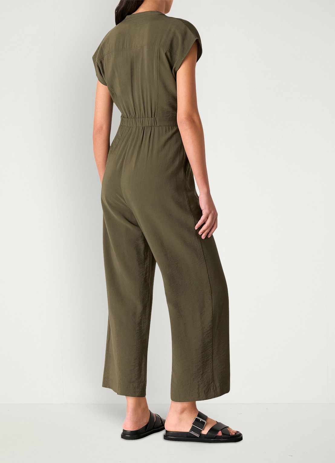 Whistles Hollie loose fit jumpsuit met ceintuur - achterkant khaki