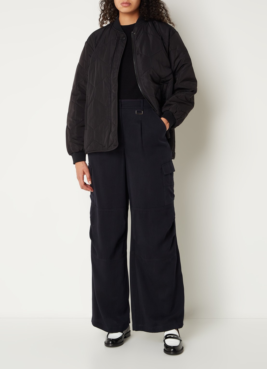Whistles Ida oversized gewatteerd jack met quilt patroon - voorkant 3 zwart