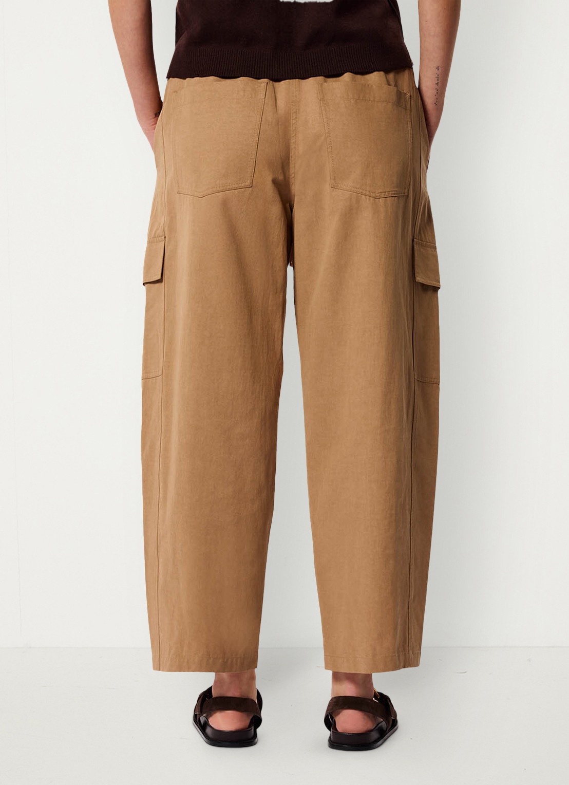 Whistles Loose fit cargobroek met steekzakken - achterkant 6 donkerbeige
