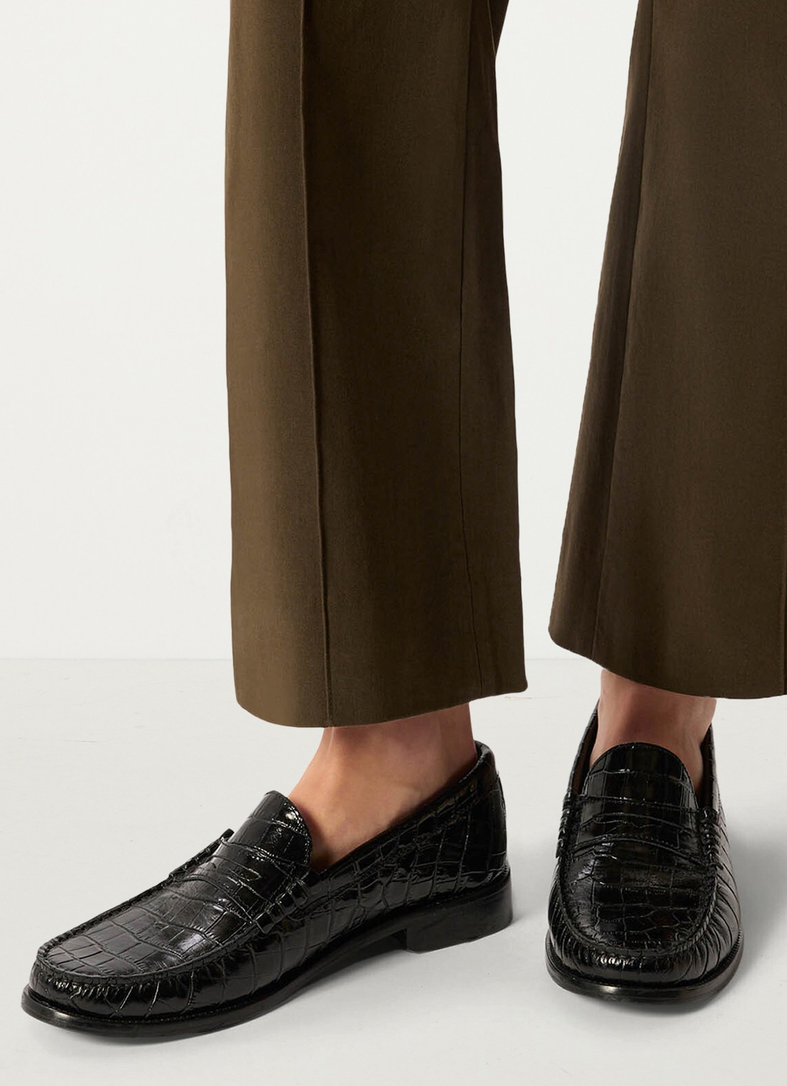 Whistles Manny loafer van leer met crocostructuur - voorkant 2 zwart
