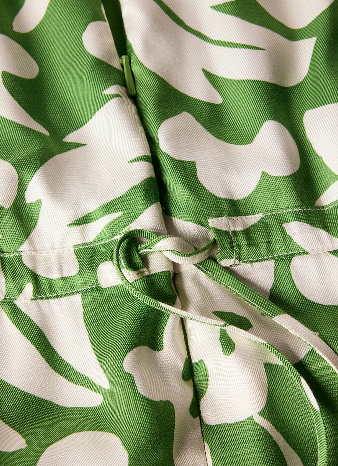 Whistles Wide fit jumpsuit met bloemenprint - detail 3 groen
