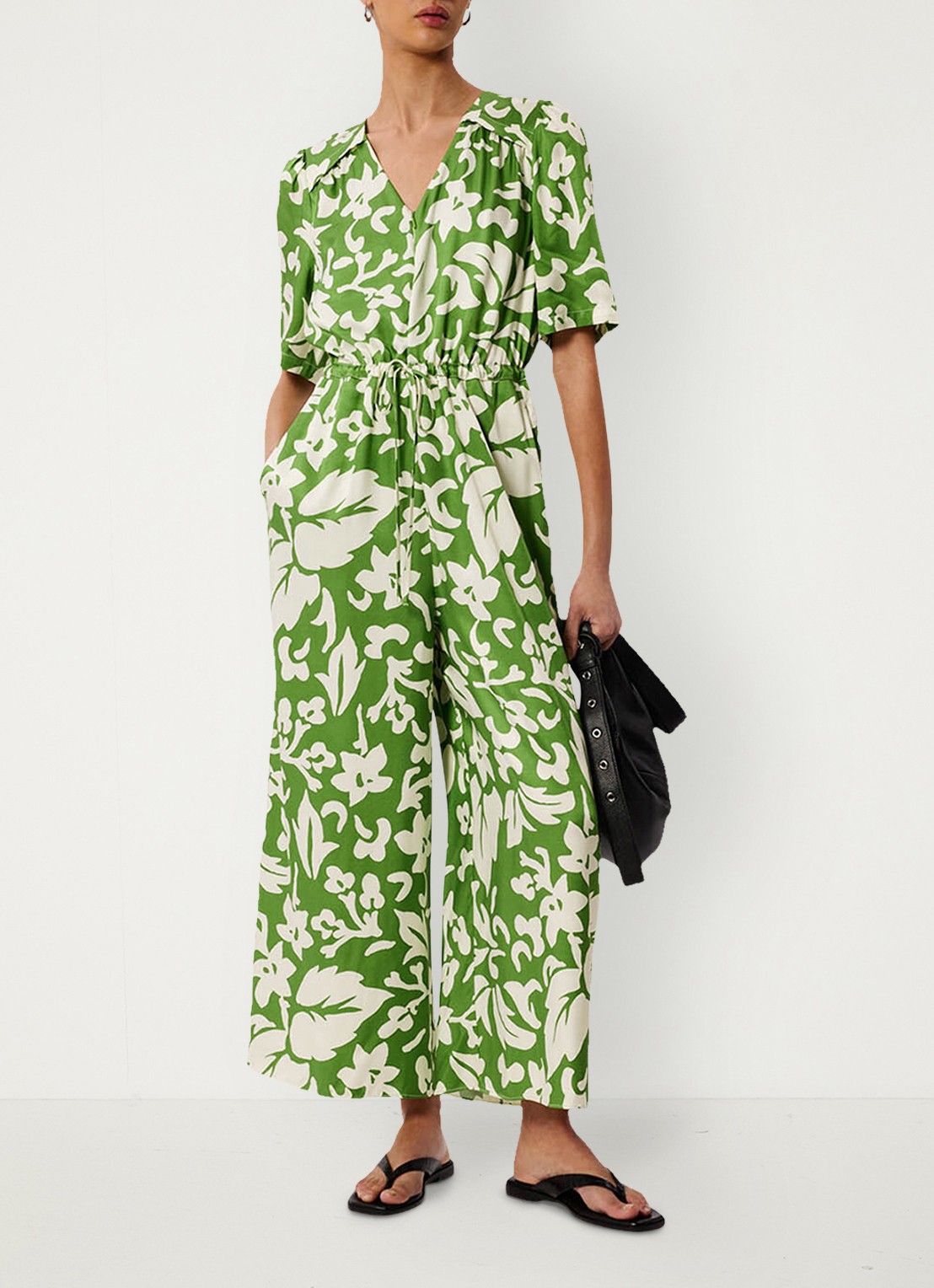 Whistles Wide fit jumpsuit met bloemenprint - voorkant 5 groen