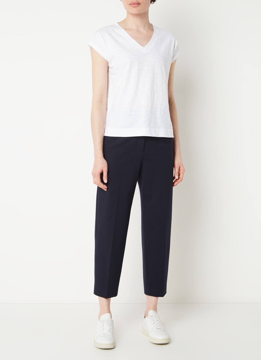 Whistles Willa T-shirt van  katoen met V-hals - voorkant 3 wit