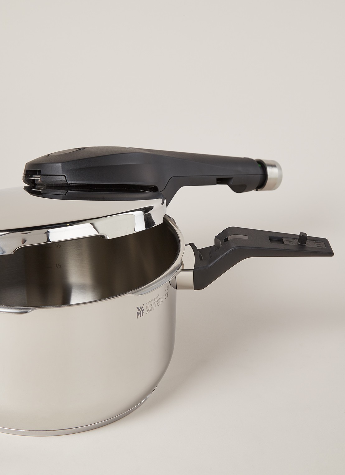 WMF Perfect Premium Snelkookpan Ø22 cm - detail 2 roestvrijstaal