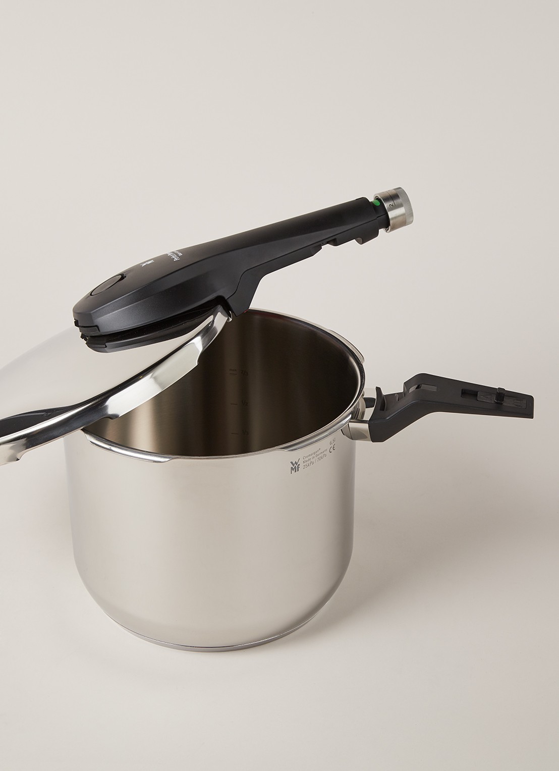WMF Perfect Premium Snelkookpan Ø22 cm - detail 2 roestvrijstaal