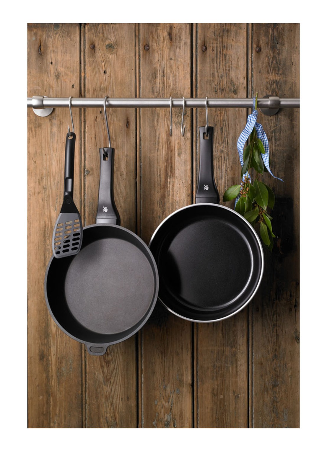 WMF PermaDur Premium koekenpan 20 cm - voorkant 6 zwart