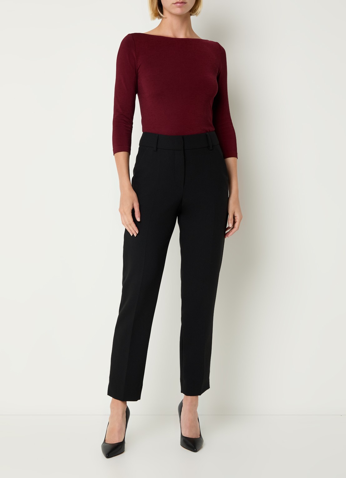 Wolford Cordoba top met boothals - voorkant 2 bordeauxrood