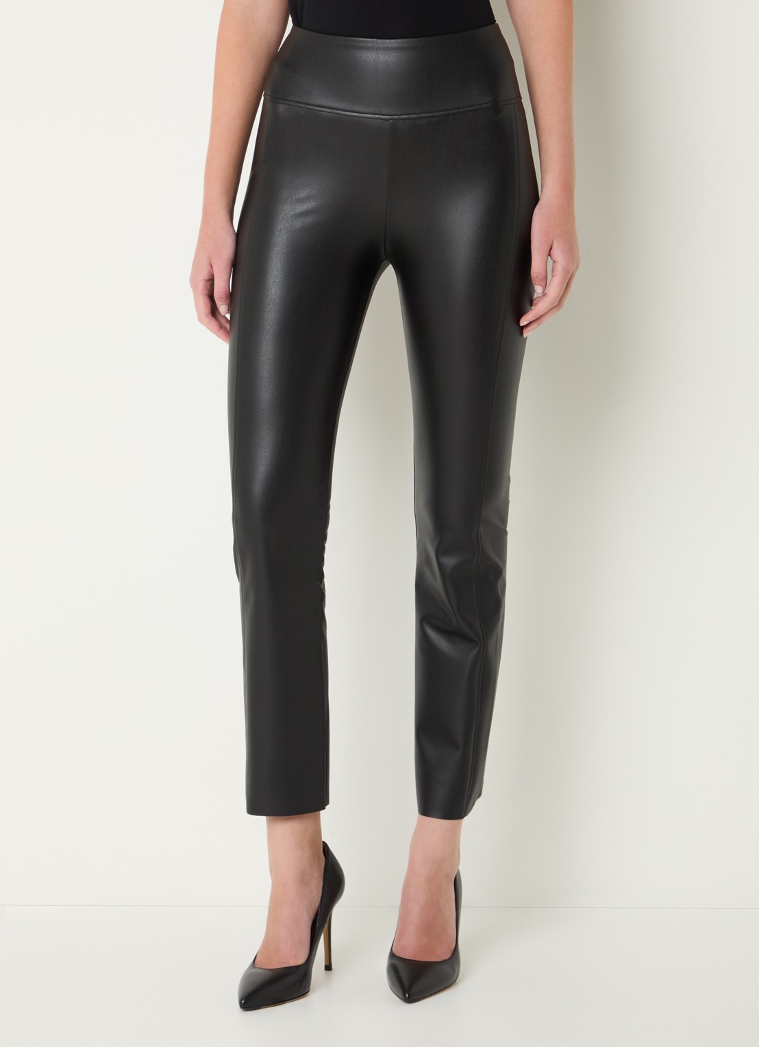 Wolford Edie high waist slim fit broek van imitatieleer - detail zwart