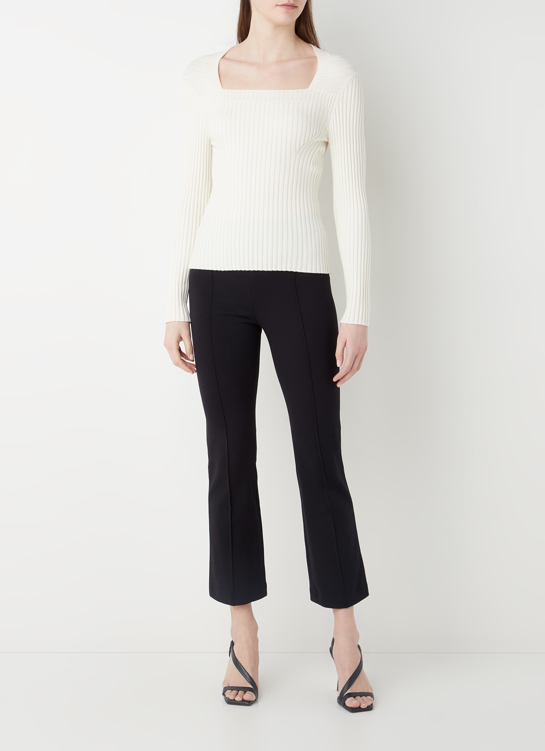 Wolford Grazia high waist flared fit cropped broek met siernaad - voorkant 4 zwart