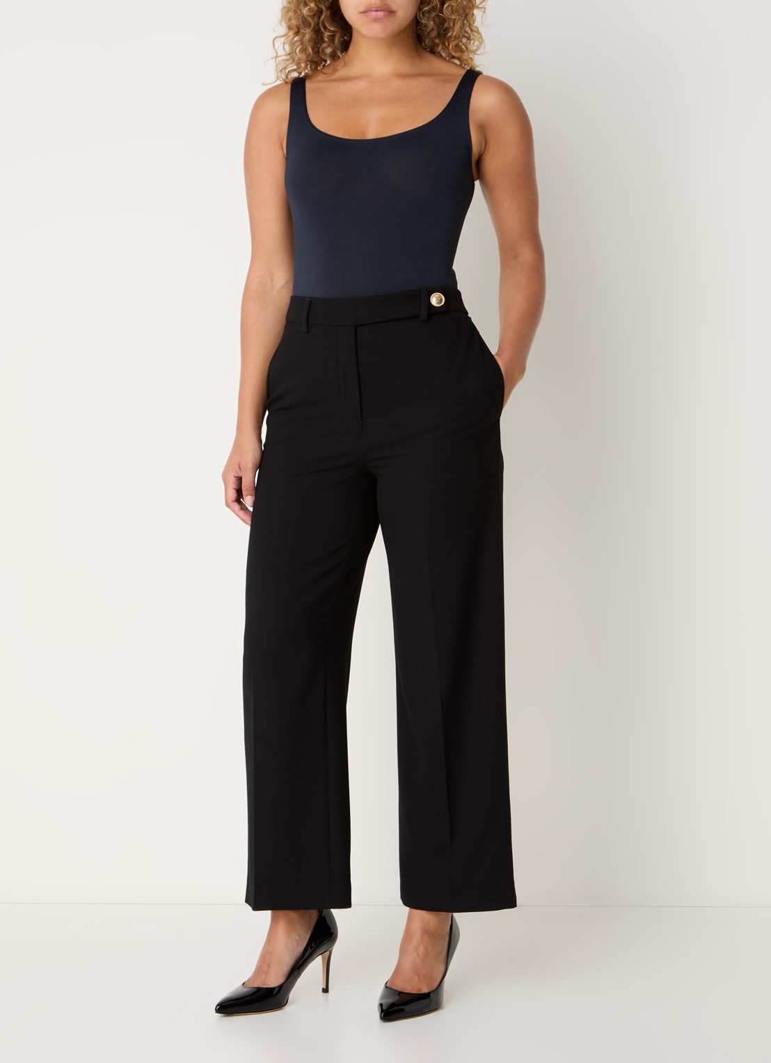 Wolford Jamaika body met ronde hals - voorkant 4 diepzwart