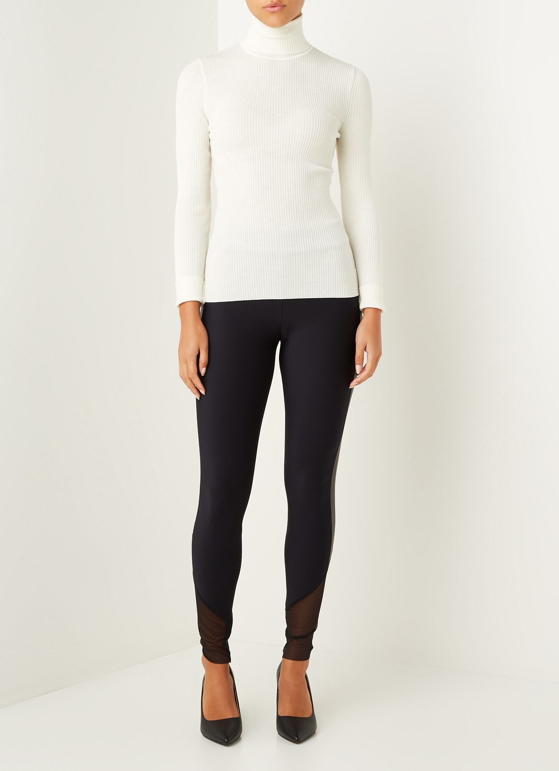 Wolford Merino ribgebreide coltrui van wol - voorkant 2 gebroken wit