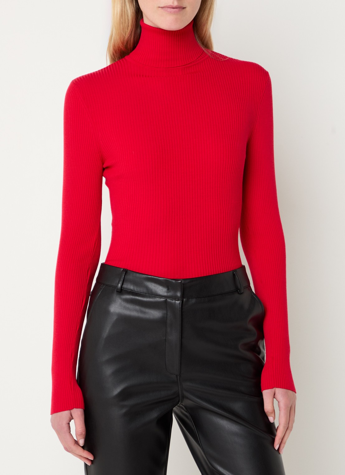 Wolford Merino ribgebreide coltrui van wol - detail 3 cranberryrood