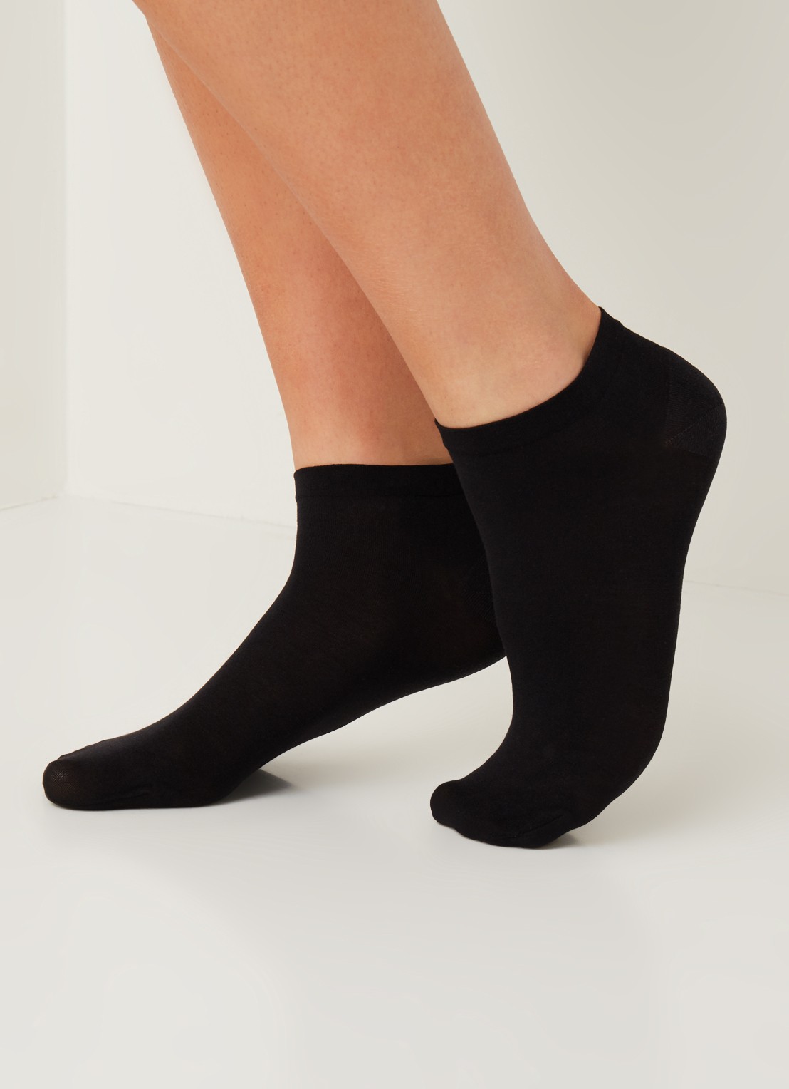 Wolford Pantysokken in 80 denier black - voorkant 2 zwart