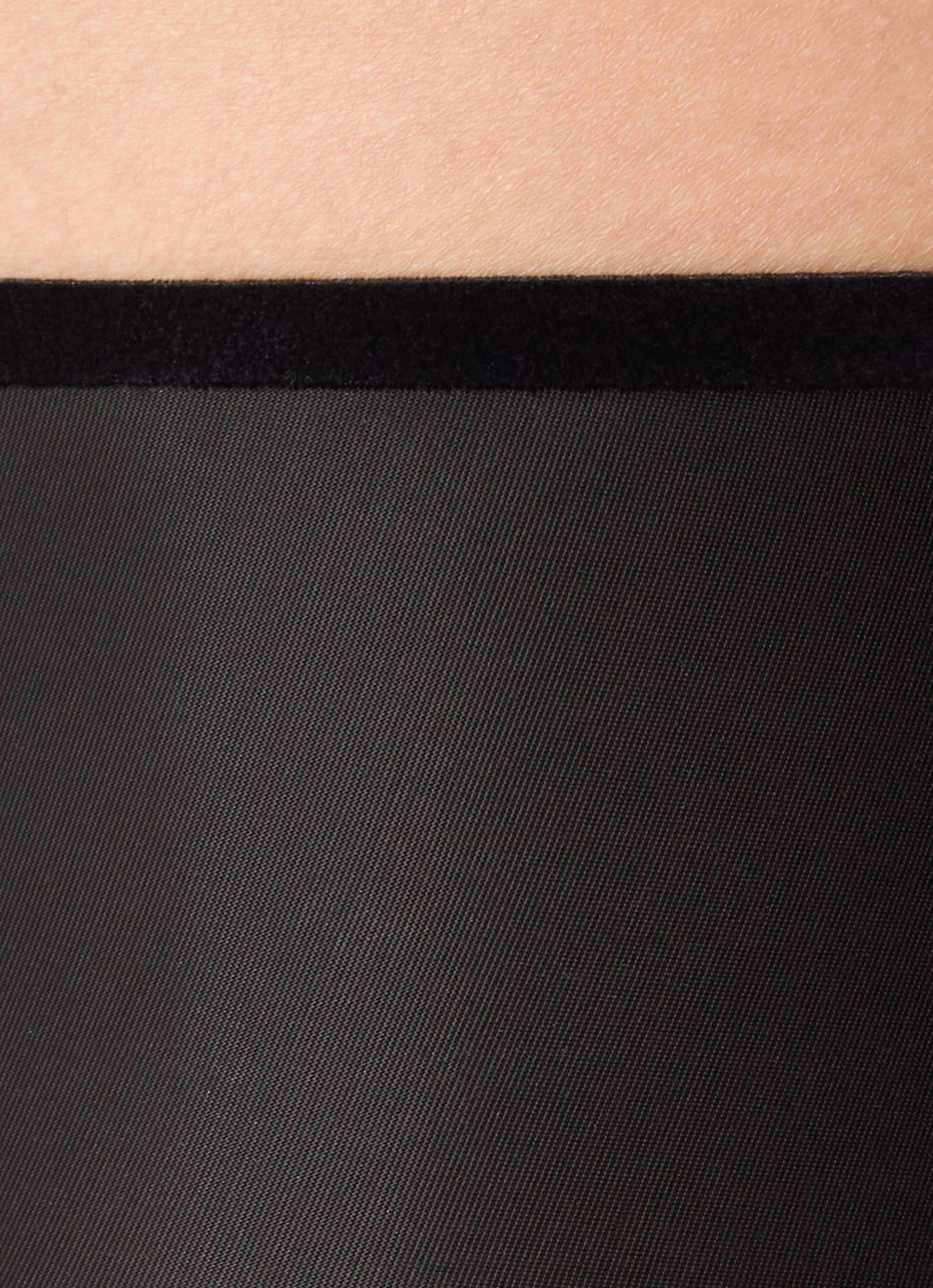Wolford Skin naadloze slip - detail 3 zwart