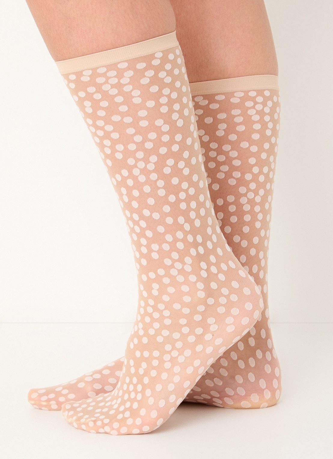 Wolford Sweet Dots pantysokken met stippenprint in 20 denier - voorkant 2 beige