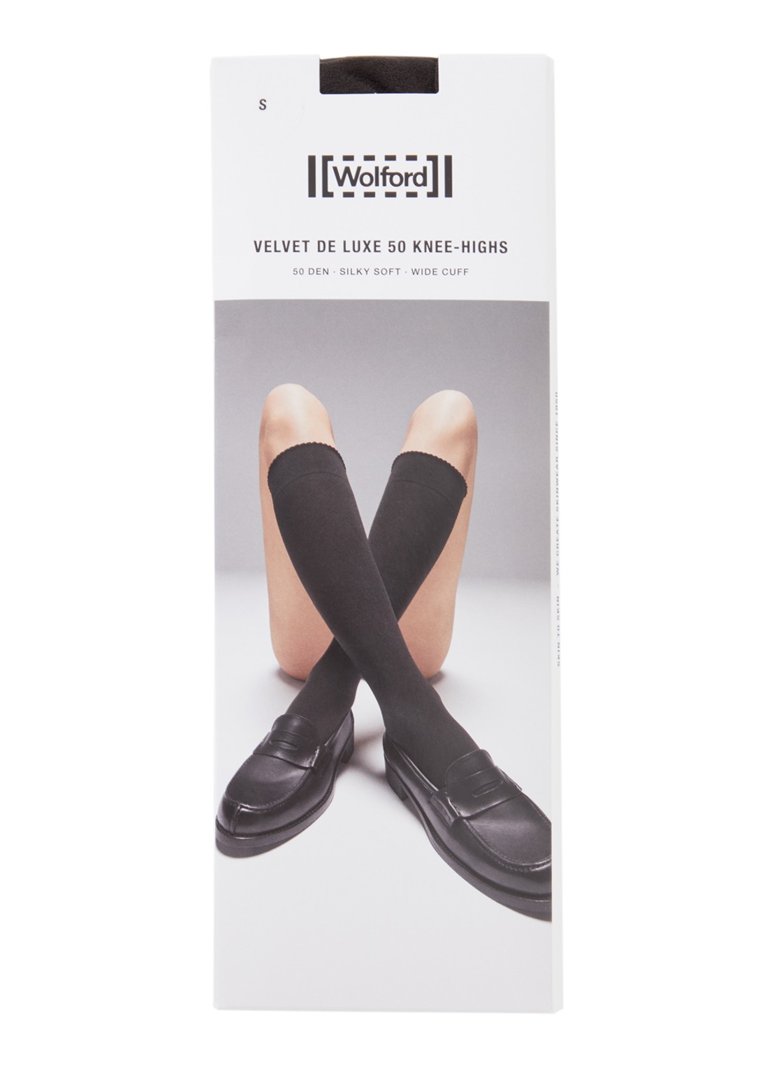 Wolford Velvet de Luxe pantykousen in 50 denier - voorkant nearly black - 7212