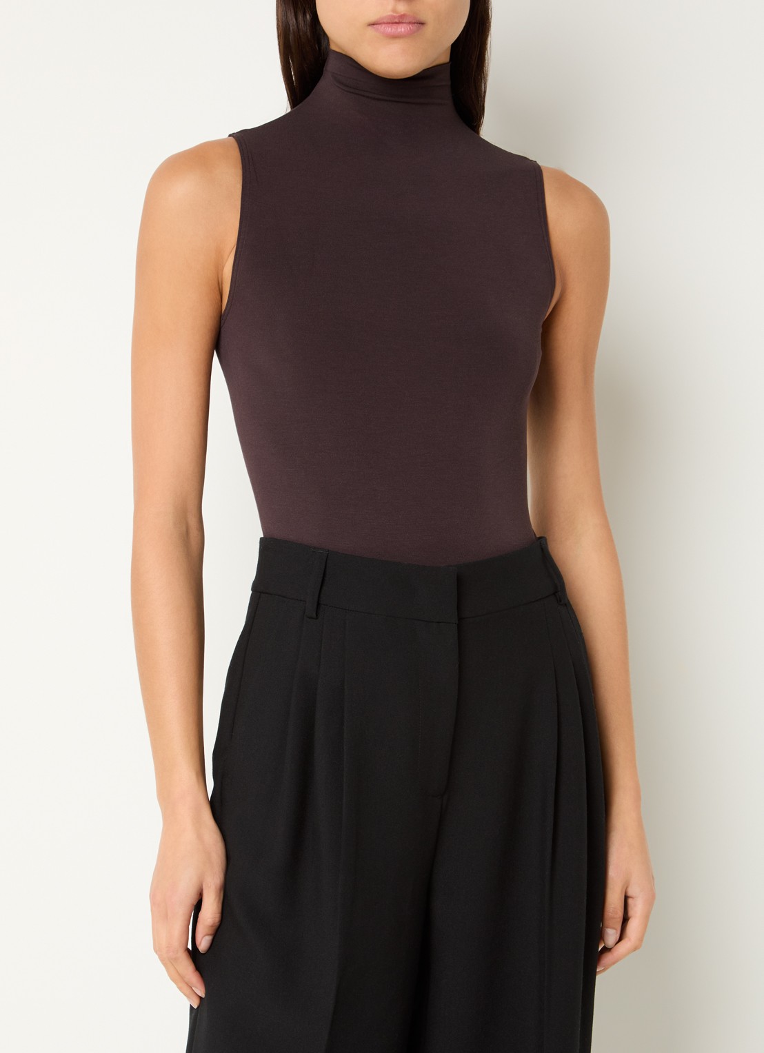 Wolford Viscose string body met col - detail bruin