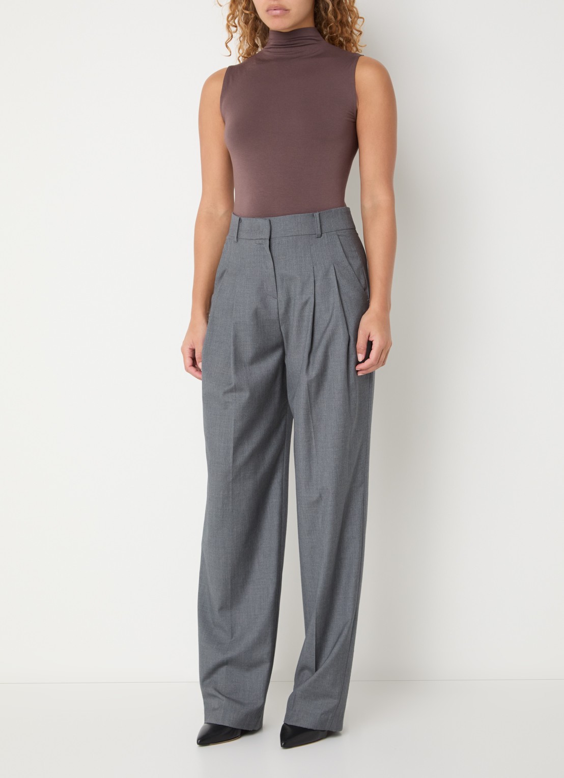 Wolford Viscose string body met col - voorkant 5 bruin