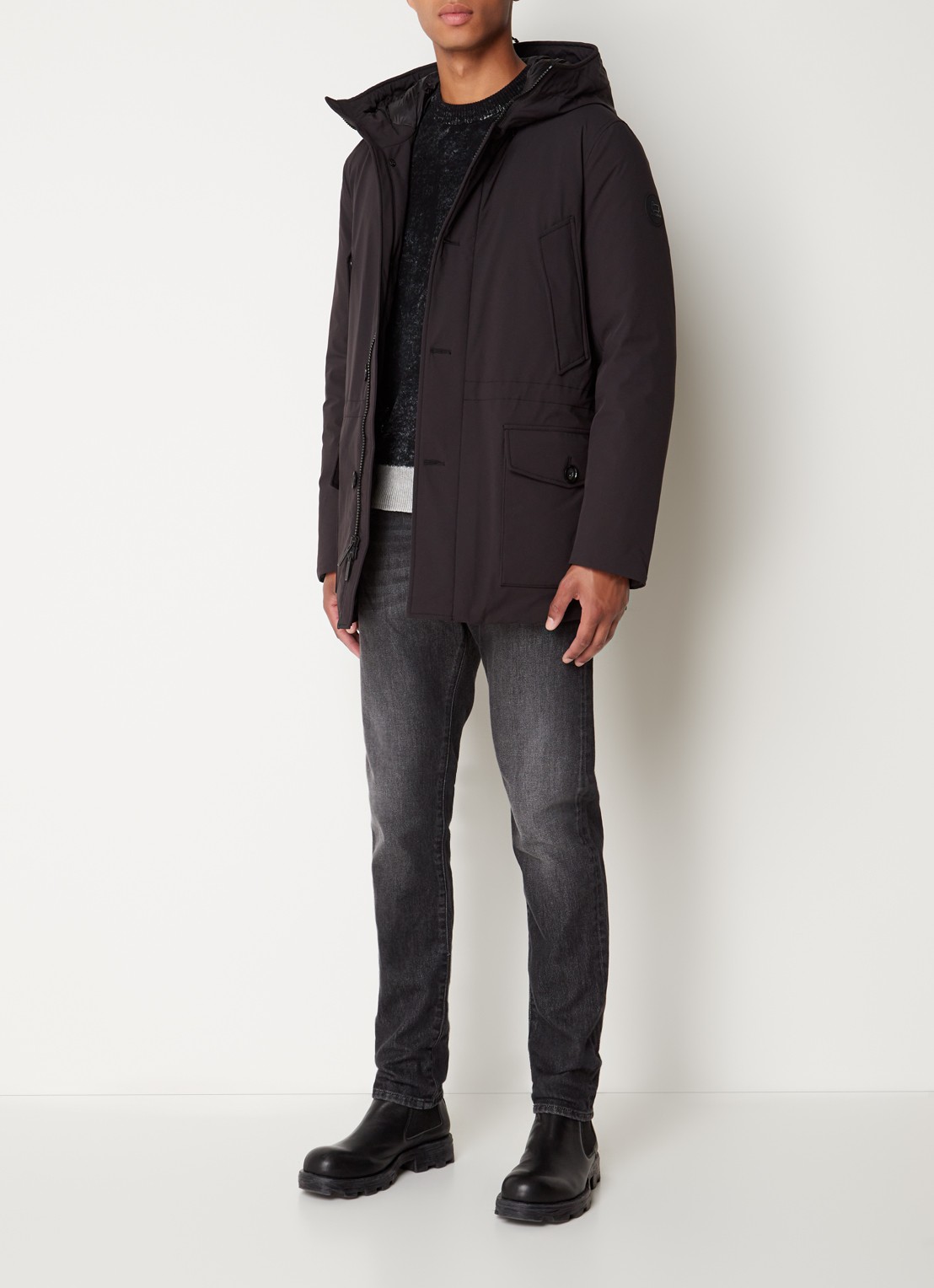Woolrich Artic parka met donsvulling en klepzakken - voorkant 2 zwart