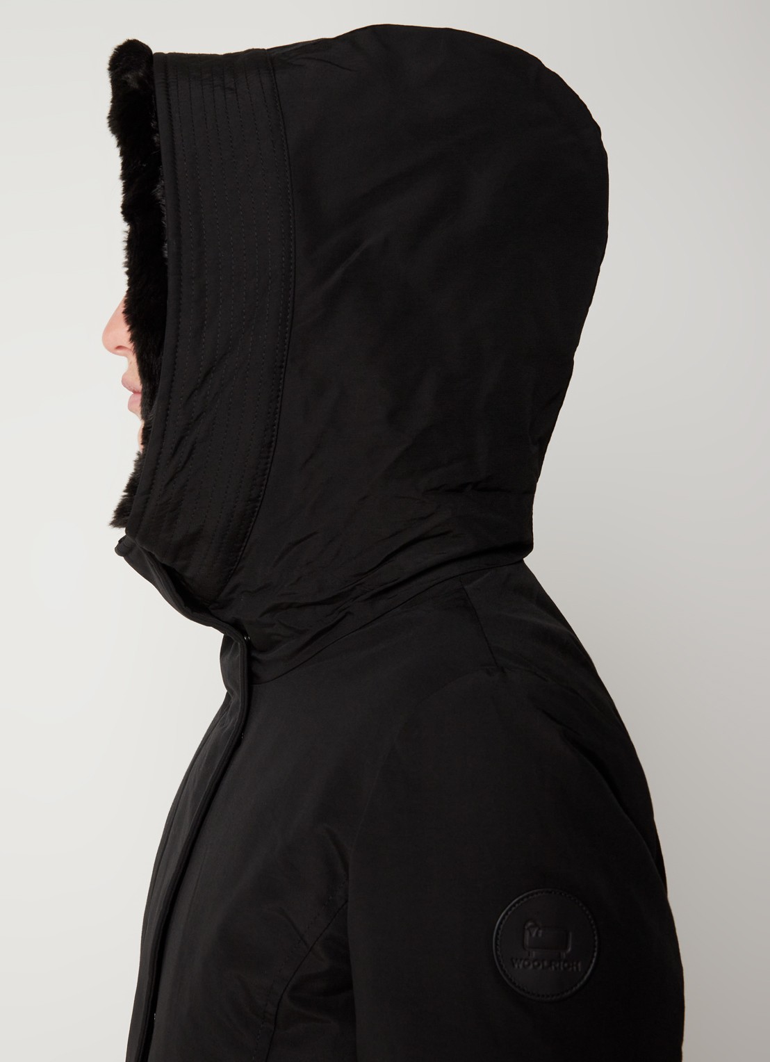 Woolrich Boulder gewatteerde jas met capuchon en steekzakken - detail 2 zwart