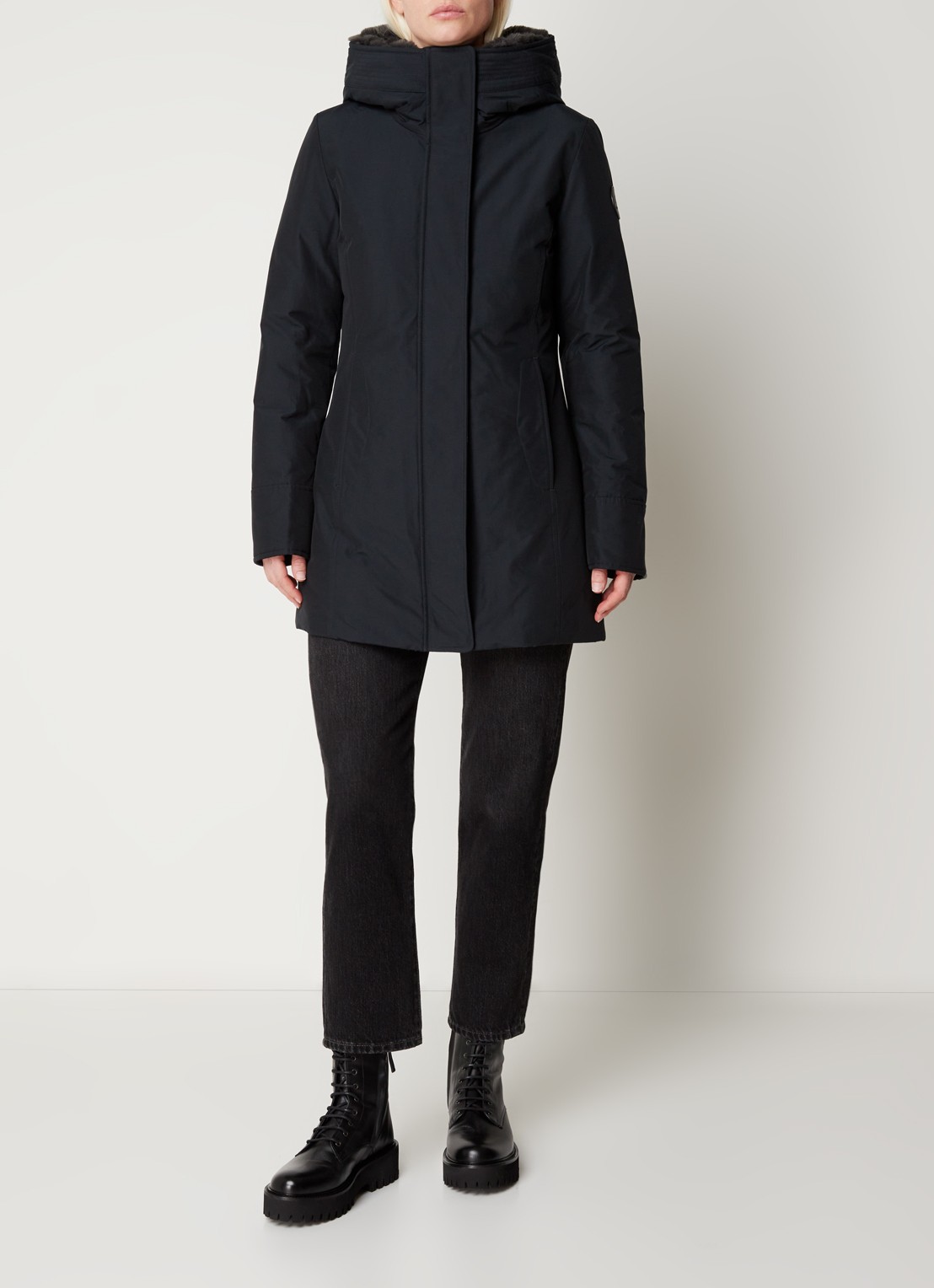 Woolrich Boulder gewatteerde jas met capuchon en steekzakken - voorkant 5 donkerblauw