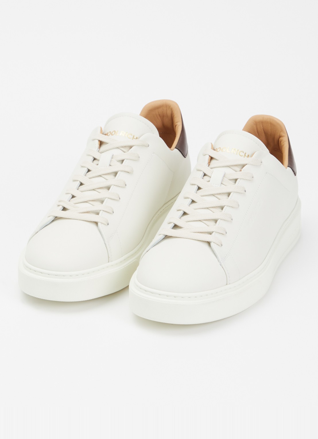 Woolrich Classic Court sneaker van kalfsleer met logo - detail gebroken wit
