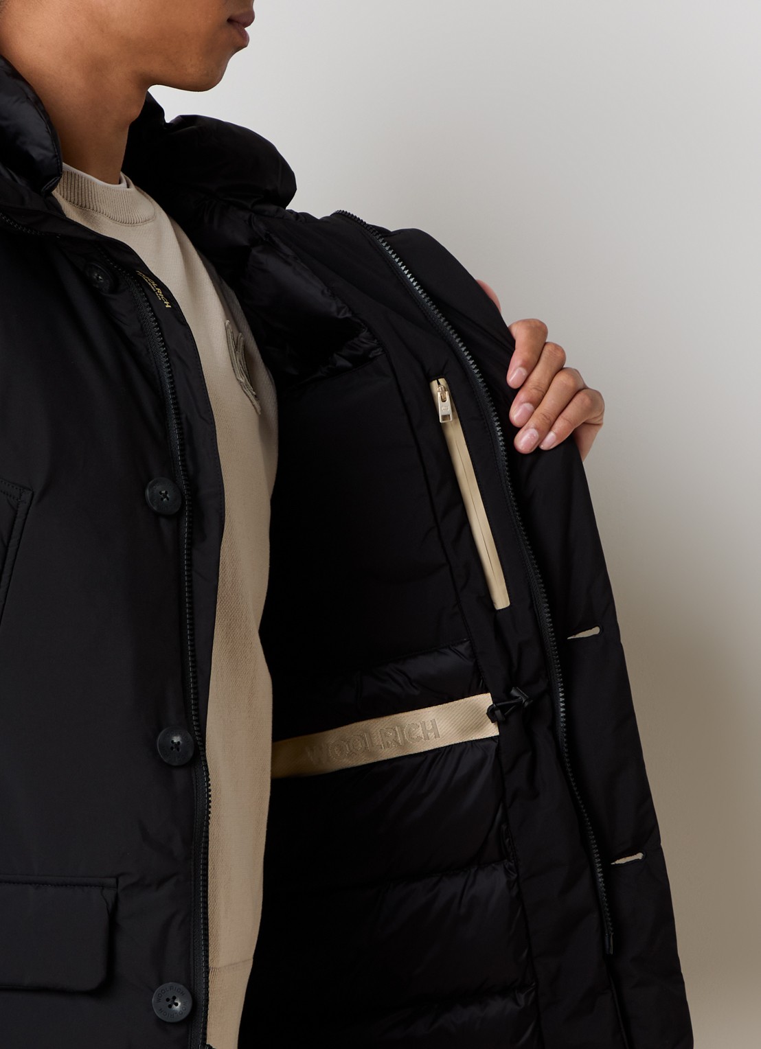 Woolrich Cloud Arctic gewatteerde parka met donsvulling en waterafstotende coating - detail 3 zwart