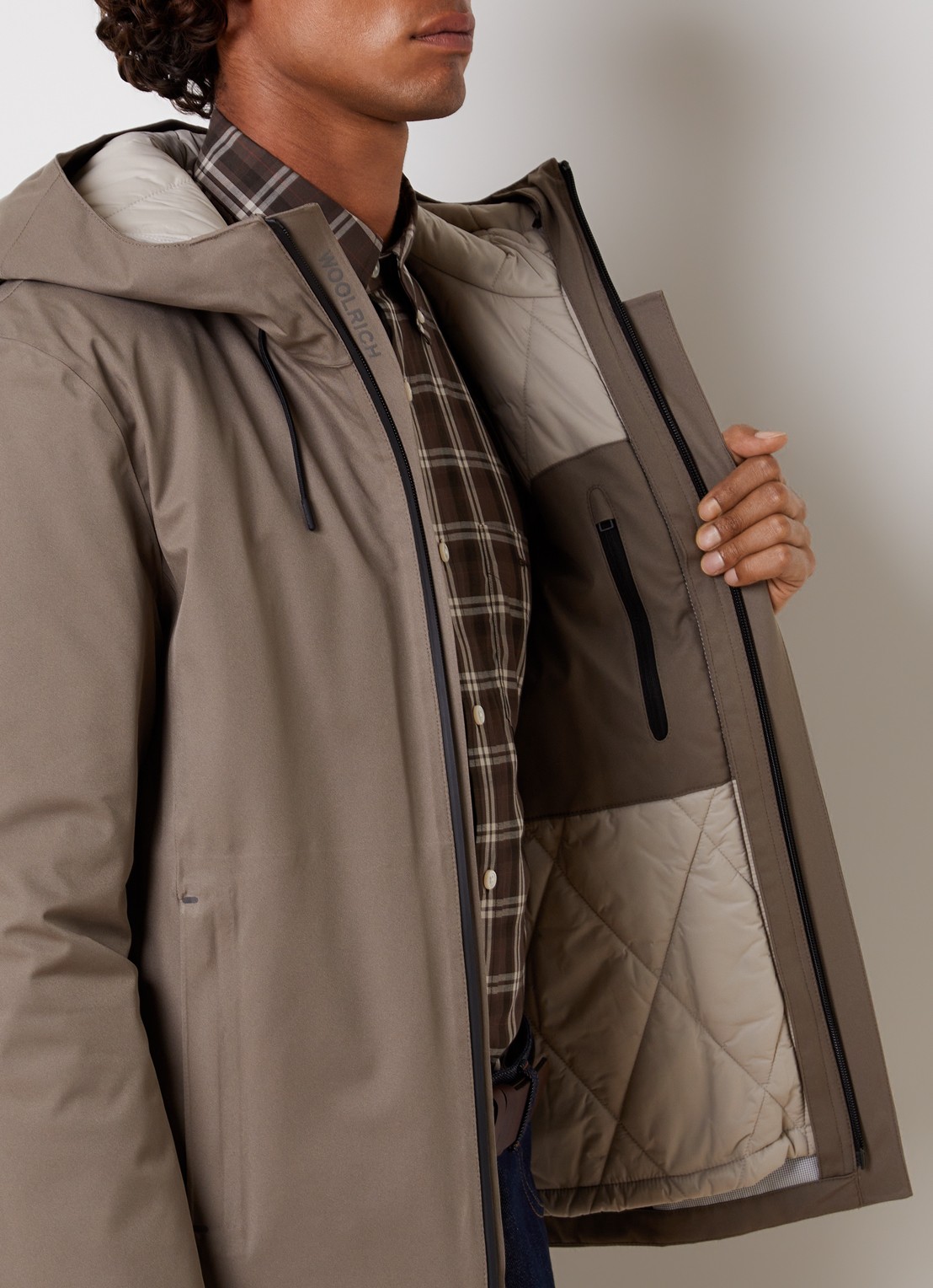 Woolrich Crestmont 3-in-1 gewatteerde parka met uitneembare voering - detail 3 zand