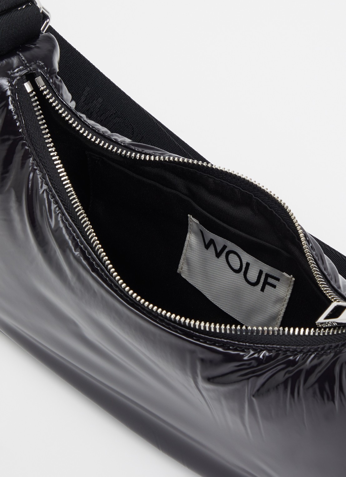 Wouf Night schoudertas met logo en verstelbare schouderriem - detail zwart