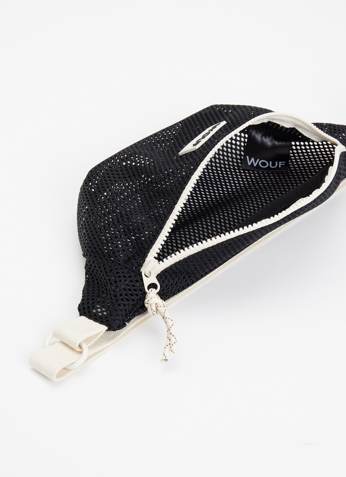 Wouf Onyx heuptas van mesh met logo - detail zwart