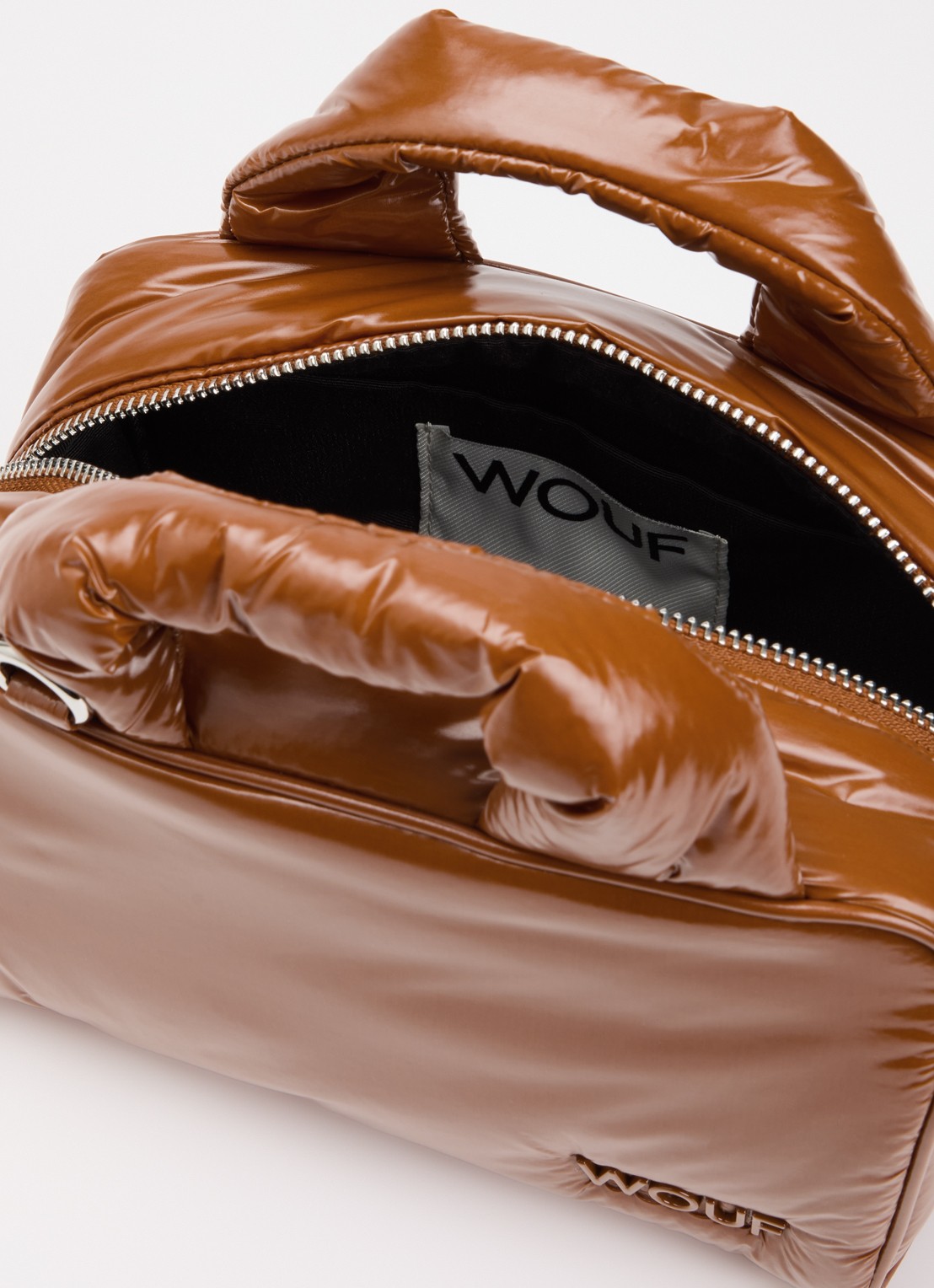 Wouf Sienna schoudertas met logo en afneembare schouderriem - detail 2 roestbruin
