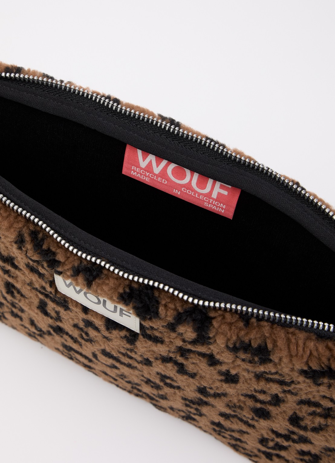 Wouf Simona laptophoes 13 en 14 inch van teddy - detail donkerbruin