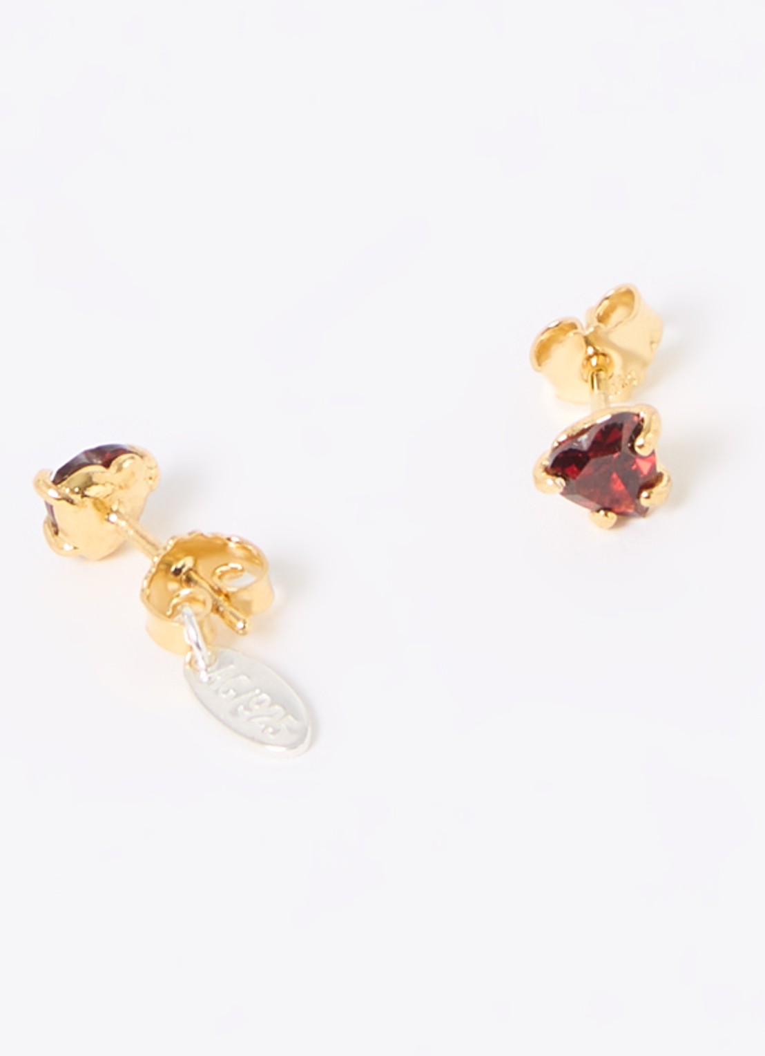 Wouters & Hendrix Heart Garnet oorknopjes verguld - detail goud