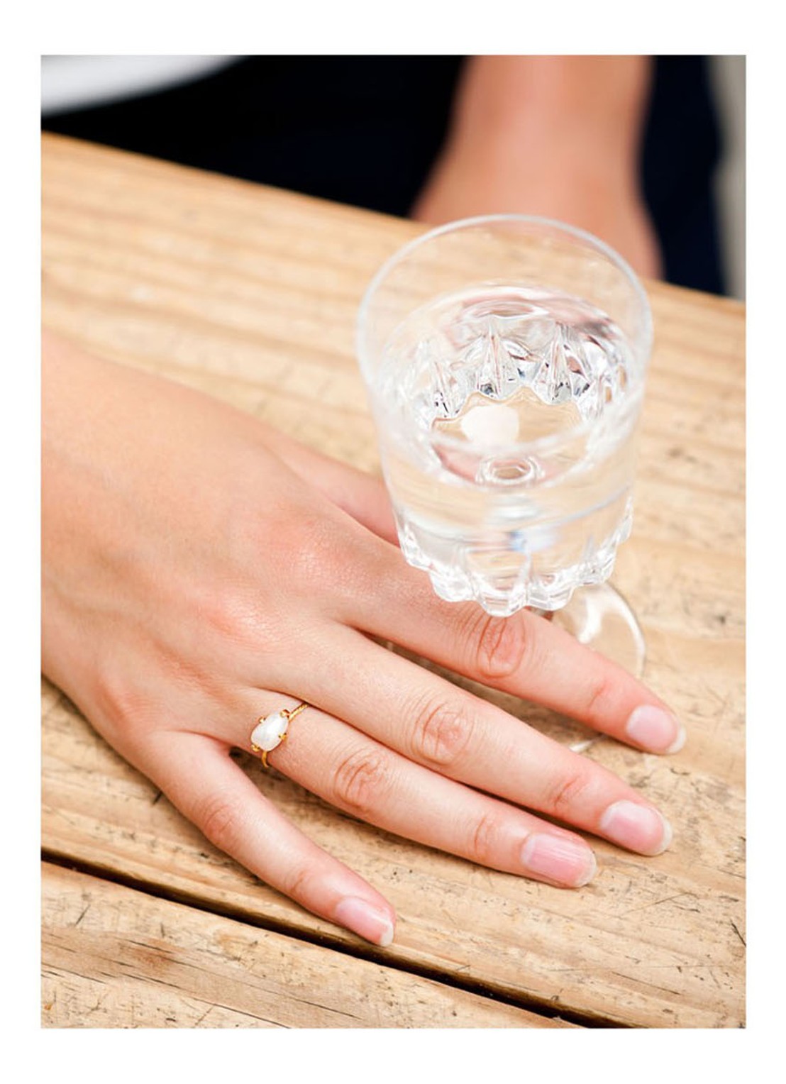 Wouters & Hendrix Wouters & Hendrix Ring met zoetwaterparel - detail 2 goud