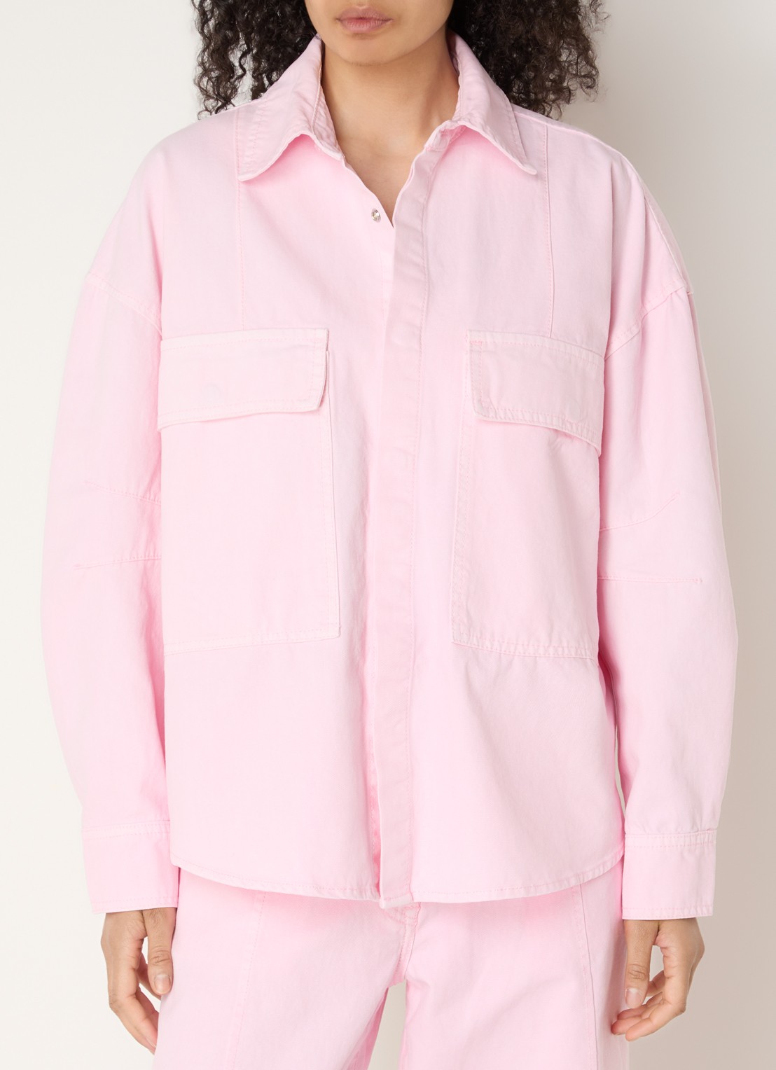 WRSTBHVR Bets blouse van denim met borstzakken - achterkant 3 lichtroze