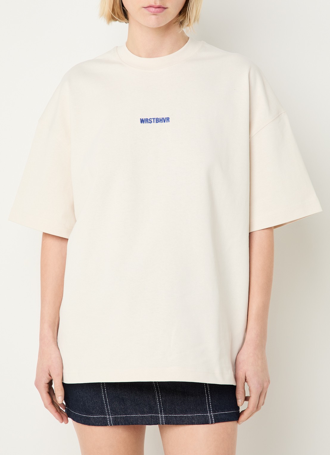 WRSTBHVR Garm T-shirt met logo- en backprint - achterkant 3 gebroken wit