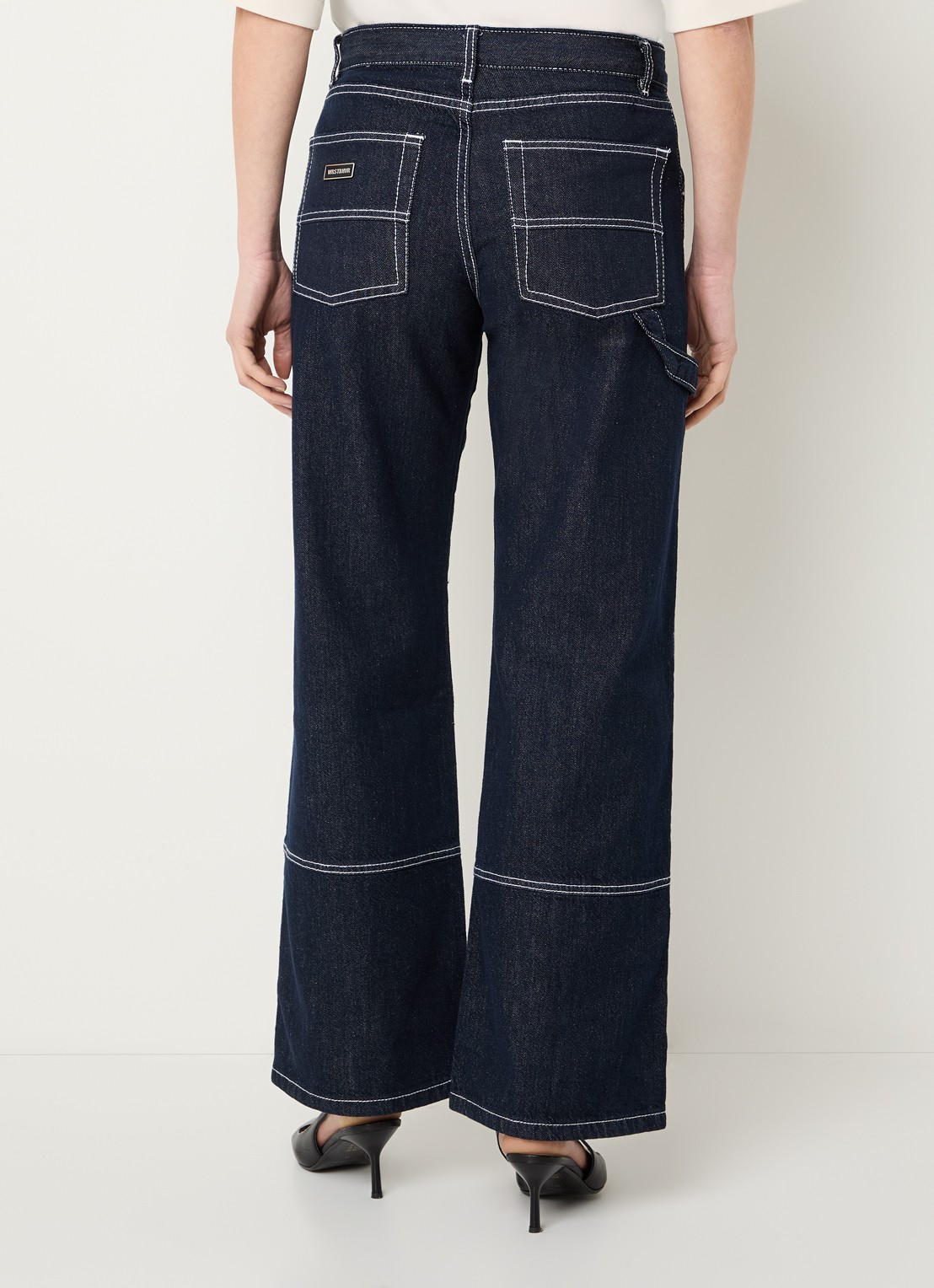 WRSTBHVR Leandra mid waist wide leg jeans met donkere wassing - achterkant 2 indigo