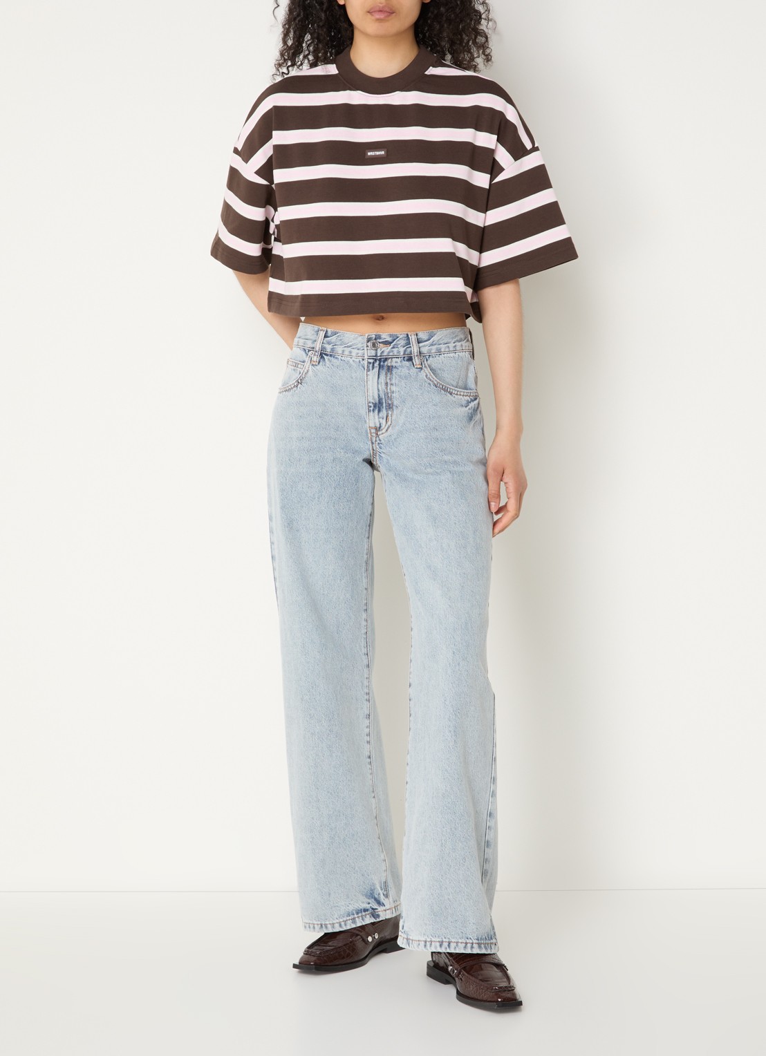 WRSTBHVR Maila mid waist straight leg jeans met lichte wassing - voorkant 3 indigo