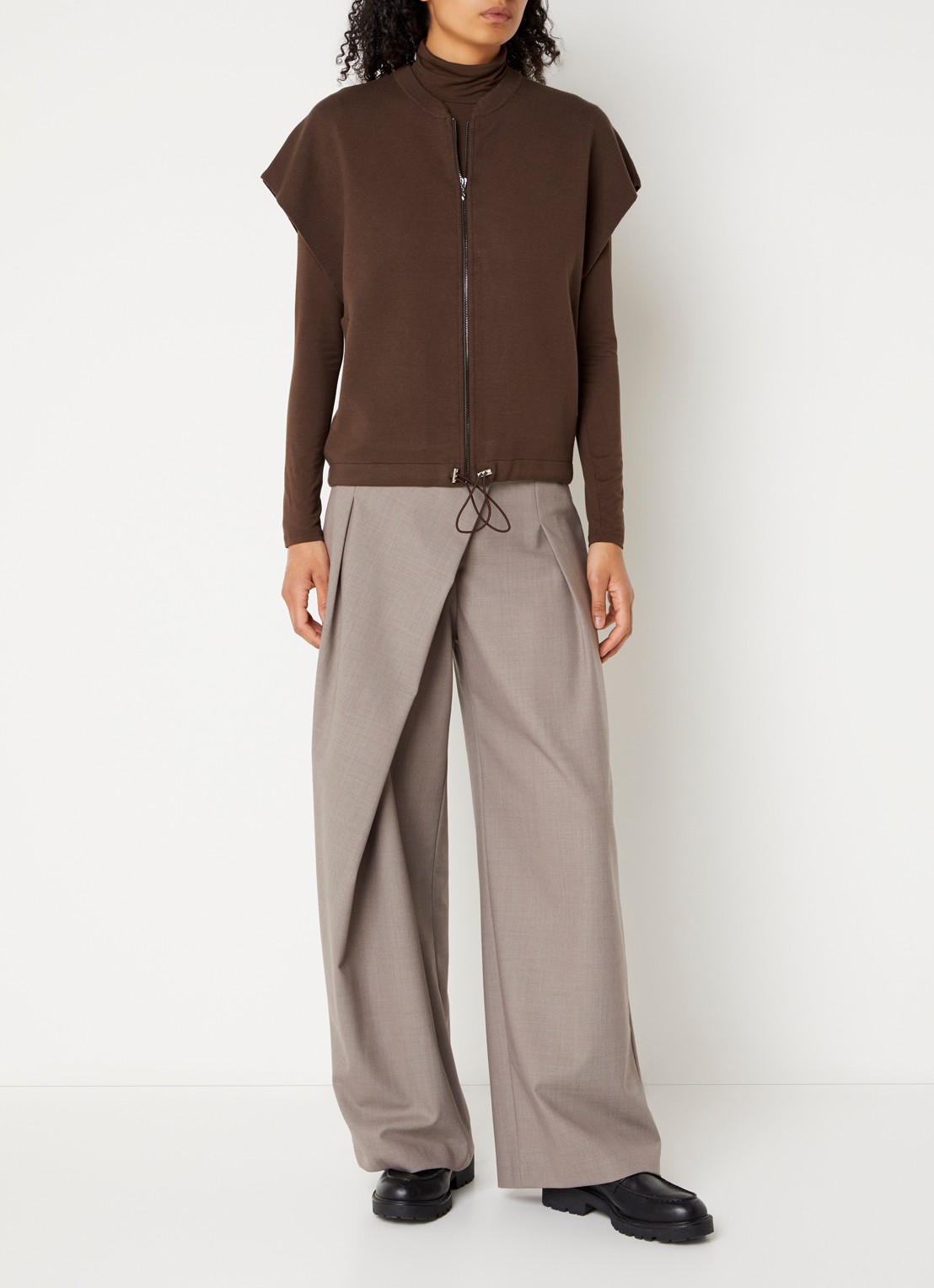 Xandres Aglae gilet met steekzakken - voorkant 2 bruin