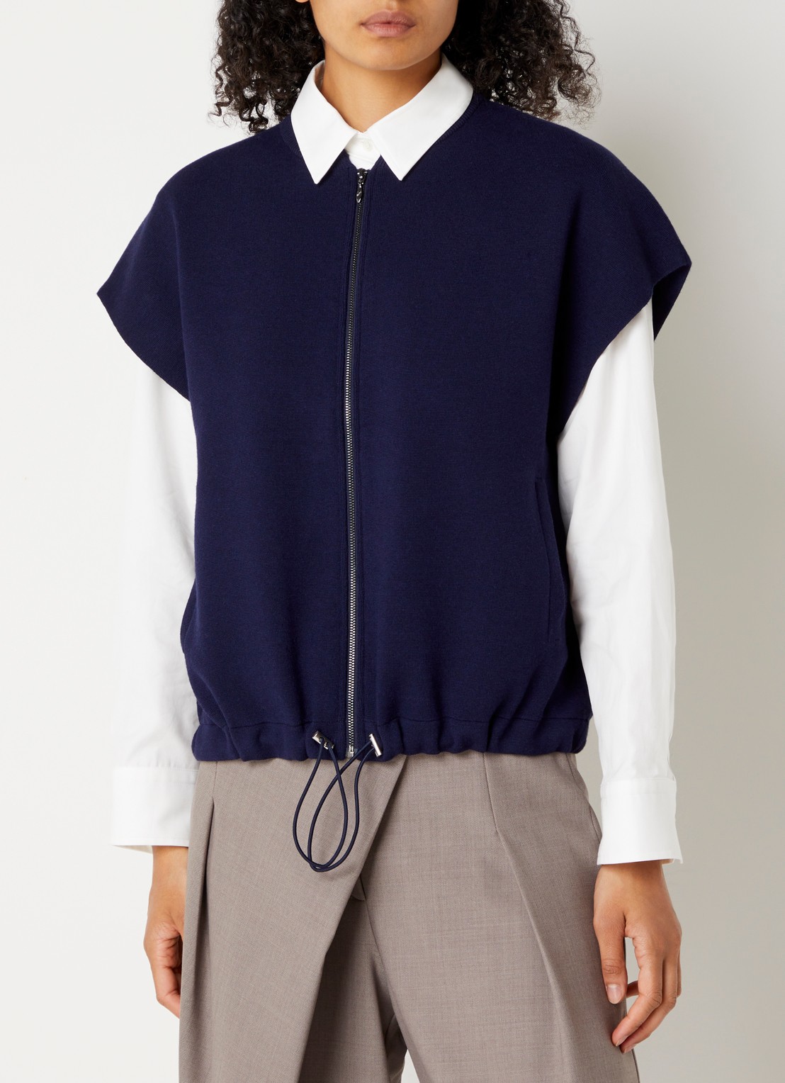 Xandres Aglae gilet met steekzakken - detail donkerblauw
