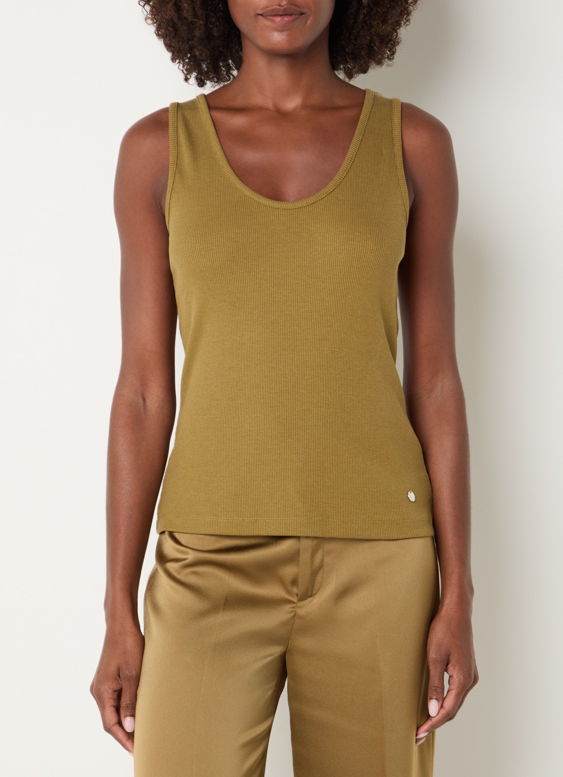 Xandres Fozia ribgebreide tanktop  - detail mosgroen