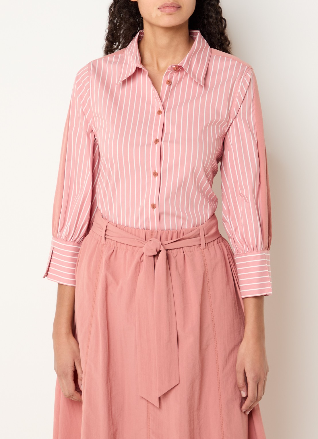 Xandres Hatriena blouse met streepprint - detail 3 koraal