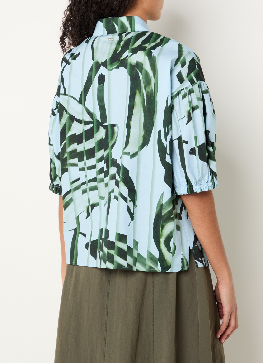 Xandres Hebad blouse met bloemenprint en pofmouw - achterkant blauwgrijs