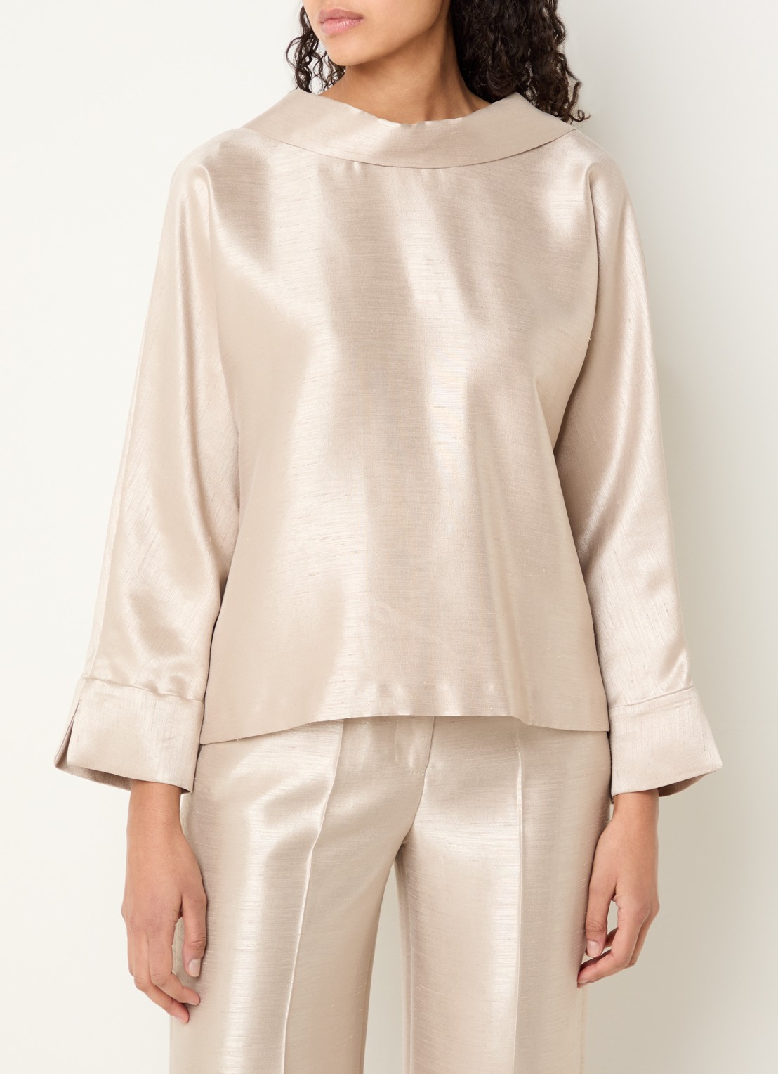 Xandres Hubje blouse met metallic finish - achterkant 4 beige