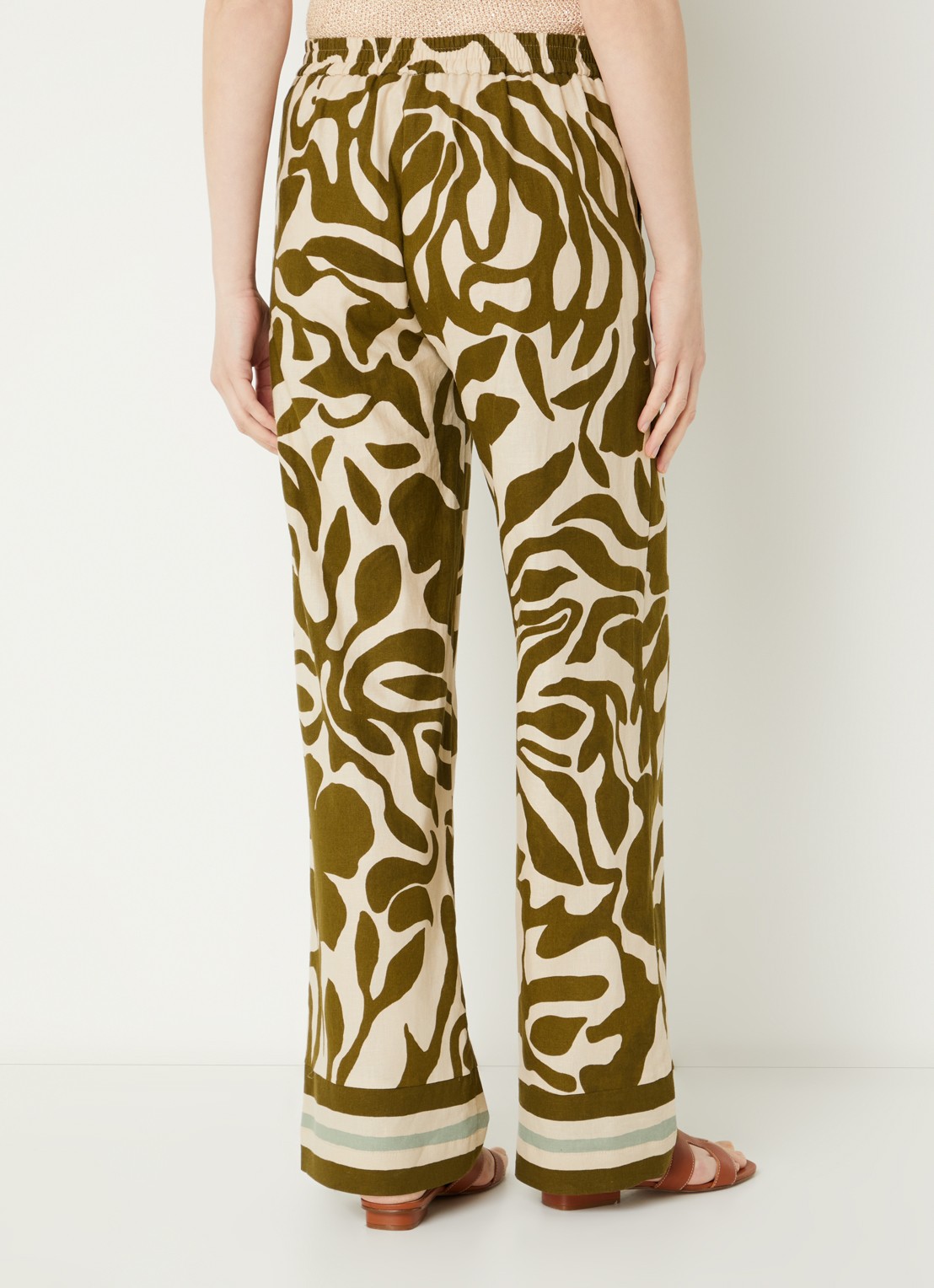 Xandres Phocas high waist straight fit pantalon in linnenblend met print - achterkant 3 bronsgroen