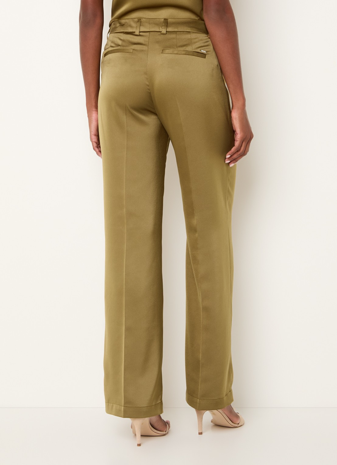 Xandres Puko high waist straight fit pantalon van satijn - achterkant bronsgroen