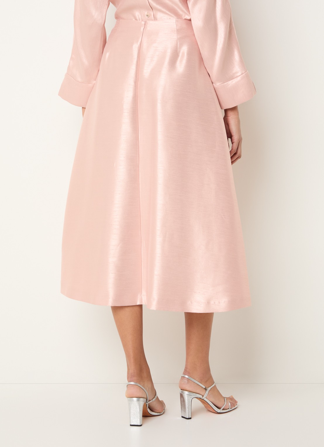Xandres Rayma midi A-lijn rok met metallic finish - achterkant 3 zalmroze